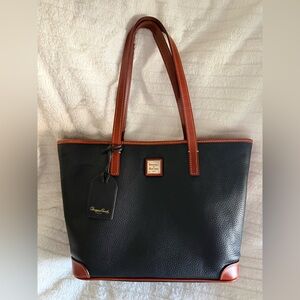 Dooney & Bourke Charleston Black Leather Tote Bag w/Medium Brown Leather Trim.